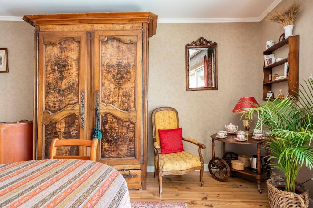 Six Chandelles M'Etaient Comptees Puimoisson Zewnętrze zdjęcie
